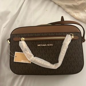 Michael Kors Michael Kors Women's Jet Set Item Large East West Chain Crossbody